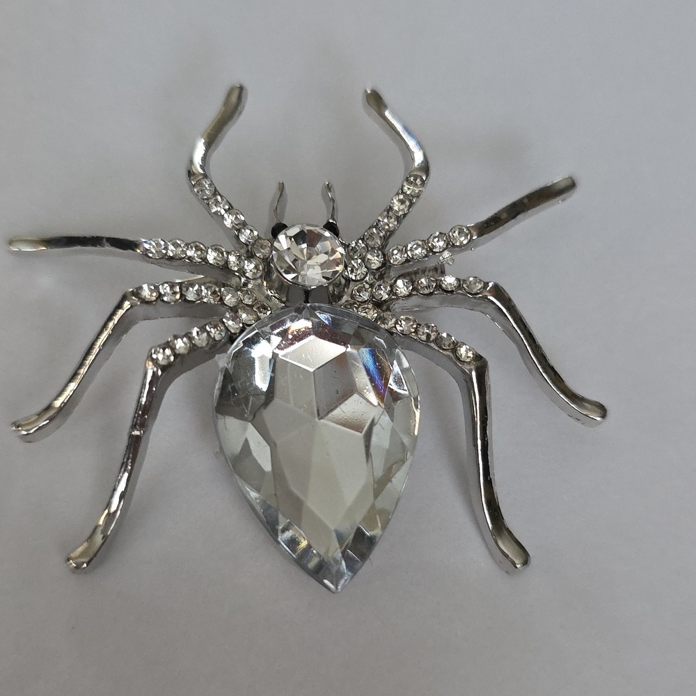 SPIDER Brooch  Simulated DIAMONDS